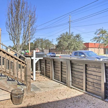 Cozy Beach Bungalow Near Galveston Seawall And Pier Εξωτερικό φωτογραφία