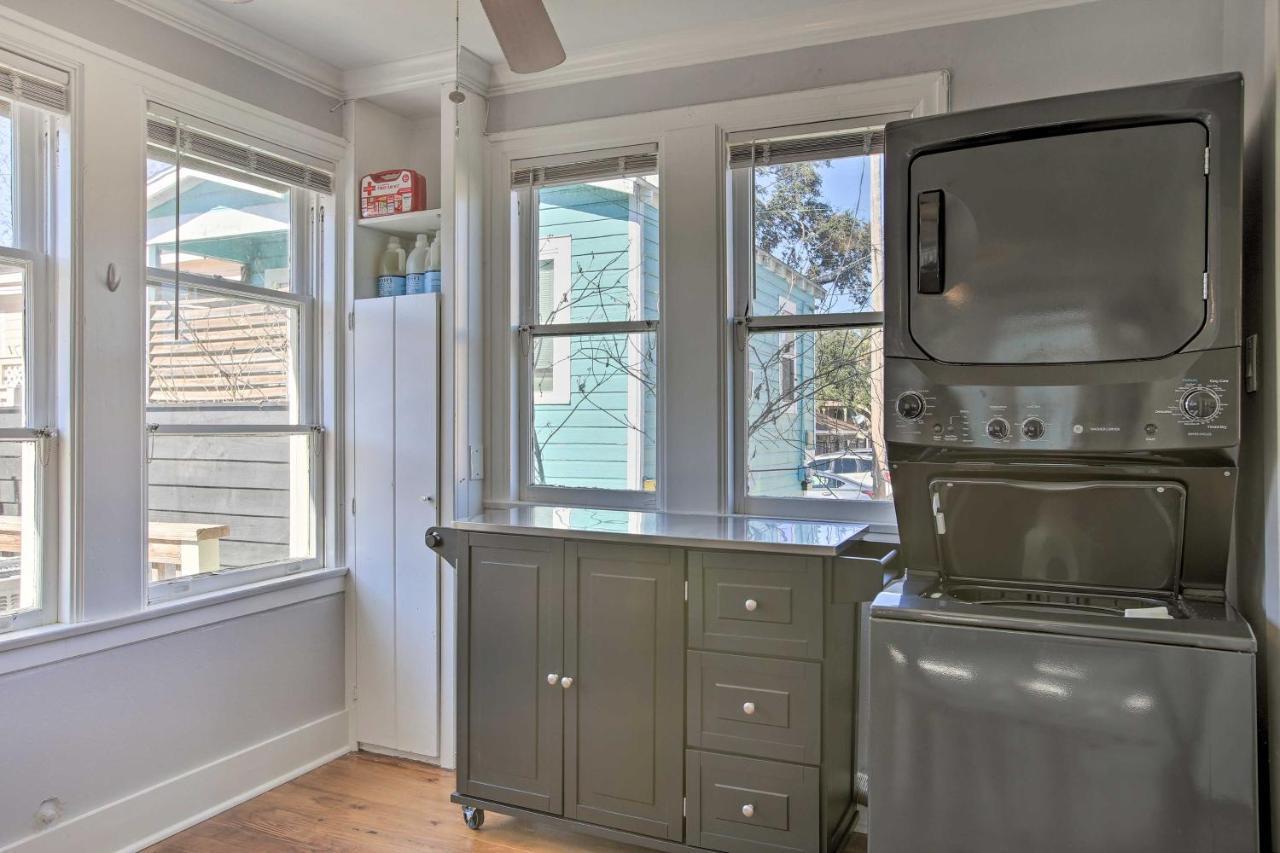 Cozy Beach Bungalow Near Galveston Seawall And Pier Εξωτερικό φωτογραφία